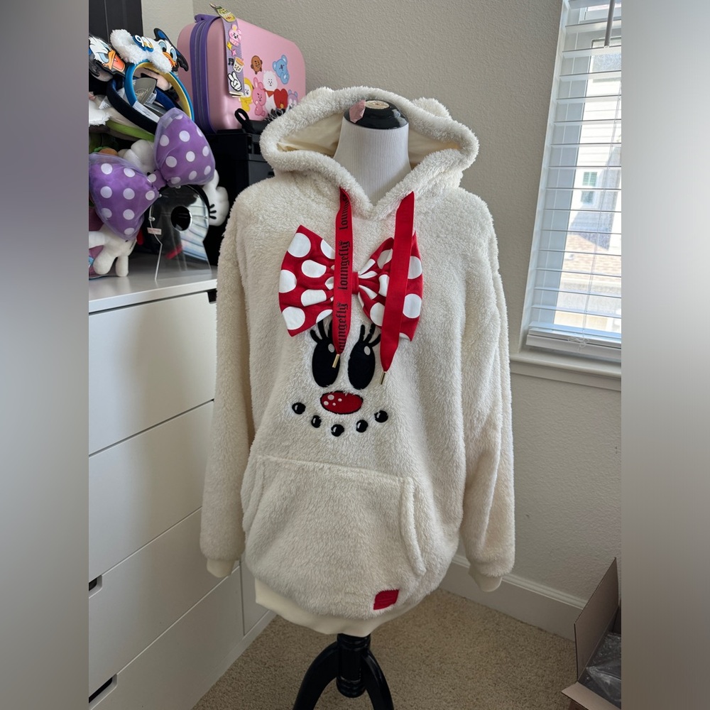 minnie mouse snowman loungefly hoodie